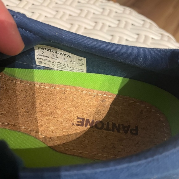 Pantone Blue Sneakers Womens Size 7 - Picture 8 of 10